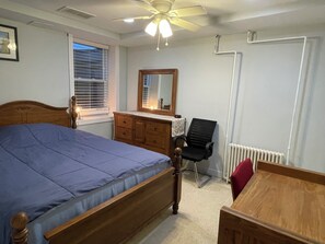 3 makuuhuonetta, silitysrauta/-lauta, internet, vuodevaatteet