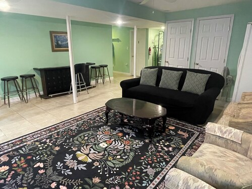 Spacious 3-bedroom basement with full kitchen in charming Alexandria