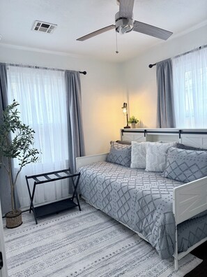 2 slaapkamers, een bureau, gratis wifi, beddengoed