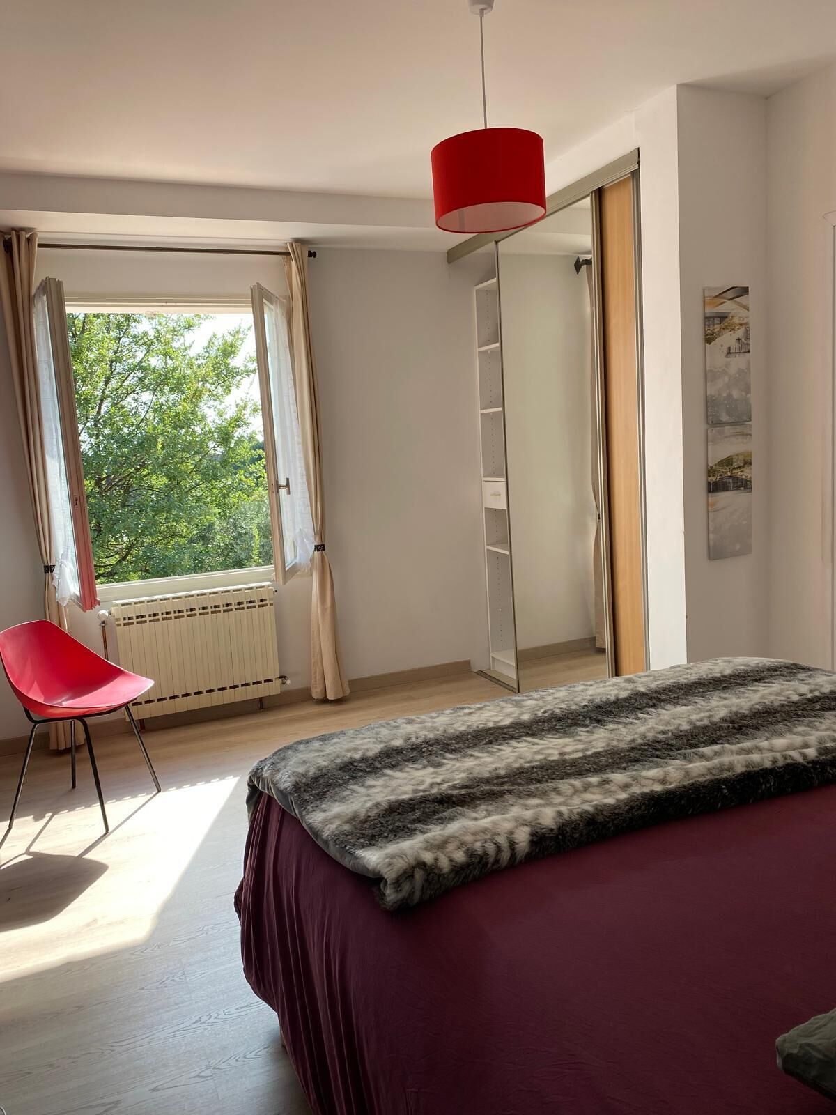 Iron/ironing board, WiFi