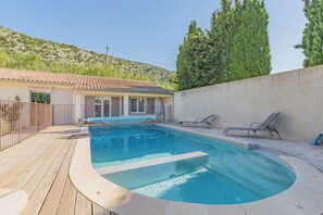 Pool - Grand Gîte dau cœur des Vignes - 200m² - Swimming pool, Jacuzzi & Wine Tasting (Beaumes-de-Venise)