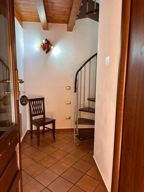 Economy Double Room, Private Bathroom | Interior - B&B L'INFIORESCENZA (Siracusa)