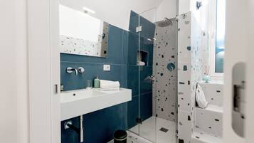 Dusch, bidé och handdukar