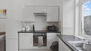 Apartment, 2 Bedrooms | Interior