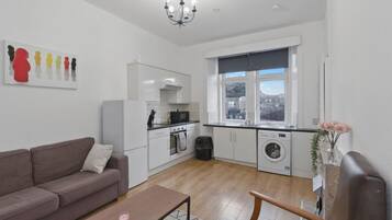 Apartment, 2 Bedrooms | Living room