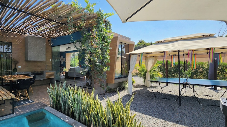 Casa La Turquesa by Wynwood House