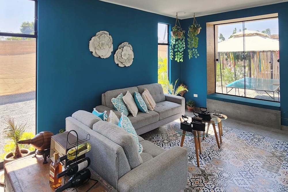 Casa La Turquesa by Wynwood House