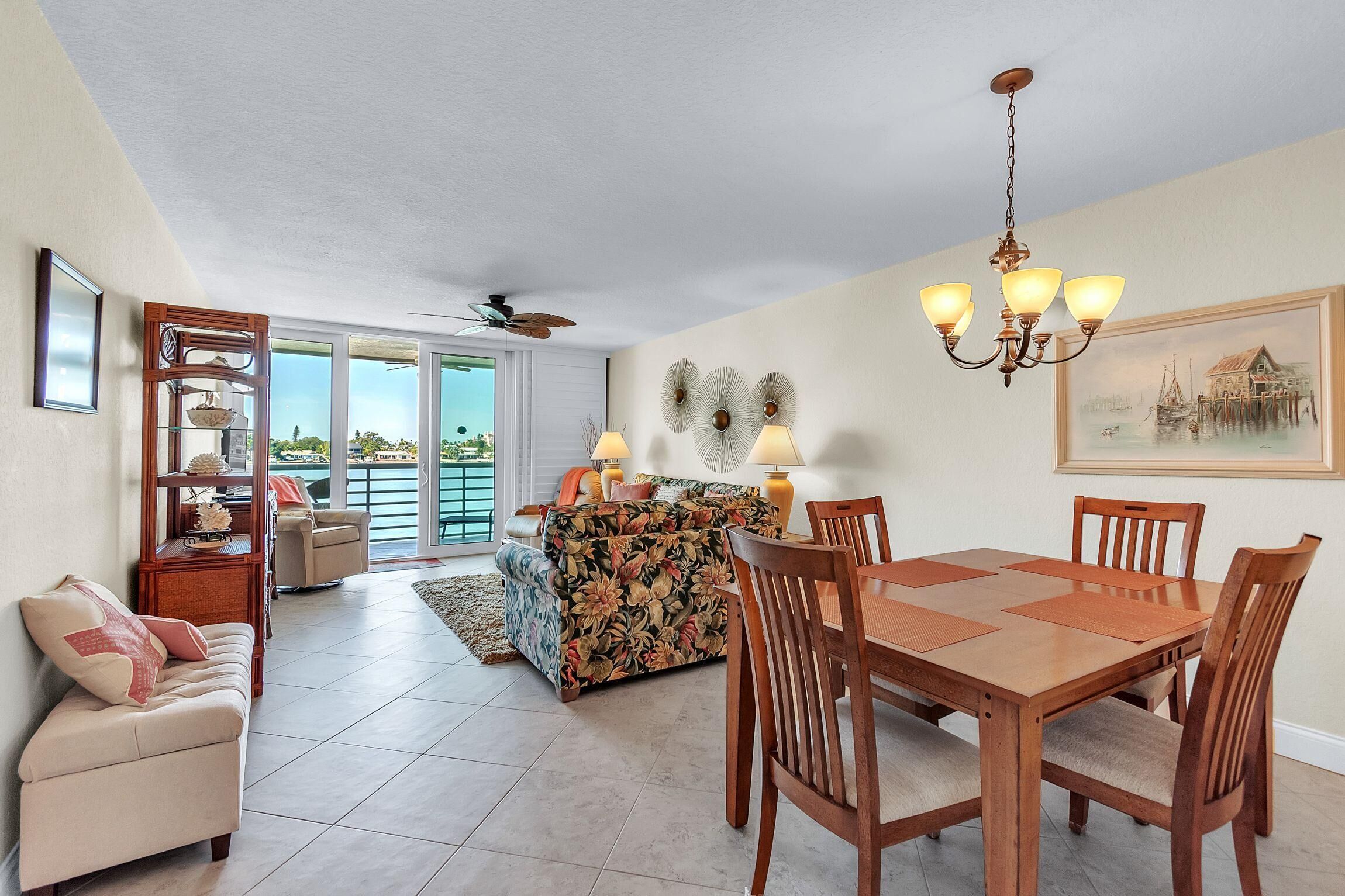 公寓客房, 1 張特大雙人床和 1 張沙發床 (Bahia Vista 363) | 用餐區