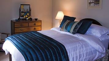 4 bedrooms, individually decorated, individually furnished, free WiFi