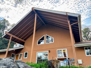 Exterior - New! Hillside | Valley View (Oakhurst)