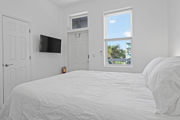 1 bedroom, iron/ironing board, internet, bed sheets