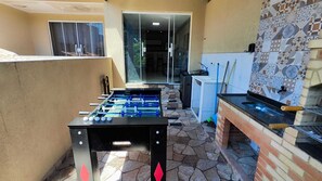 Terrace/patio - 3-Bedroom, 2-Bathroom Apartment with BBQ (Rio das Ostras)