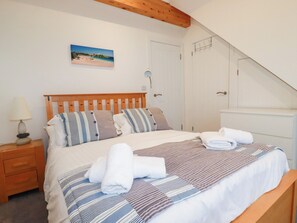 2 bedrooms, individually decorated, individually furnished, free WiFi - Fistral Palms 2 (Newquay)
