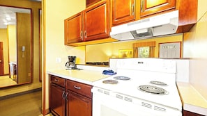 Condo | Private kitchen - Westwood Condos by Coolvacay (Lake Harmony)