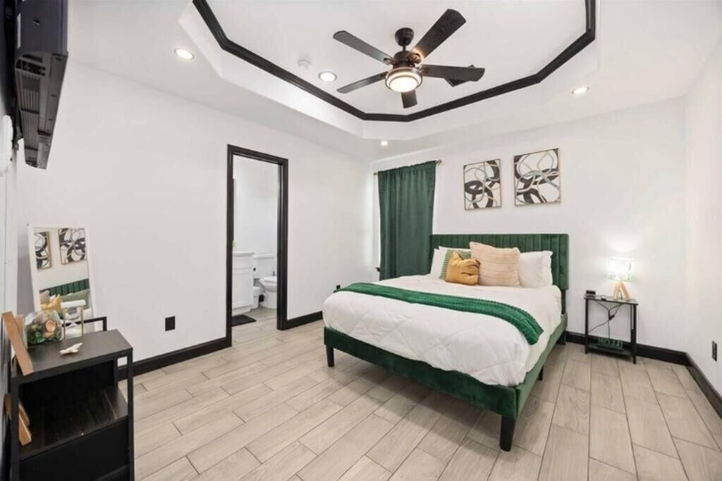 2 bedrooms, iron/ironing board, free WiFi, bed sheets