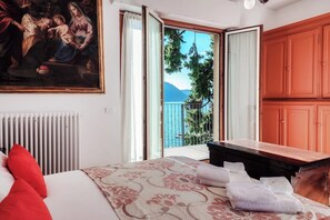 2 bedrooms, iron/ironing board, travel cot, free WiFi - Villa Fisogni - La Sonnambula (Moltrasio)