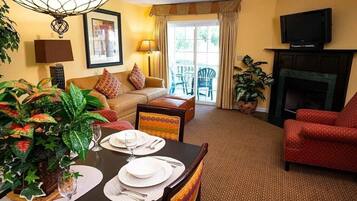 TV connectée, cheminée, lecteur de DVD