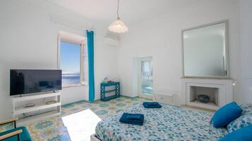 Tabla de planchar con plancha, cuna de viaje y wifi gratis