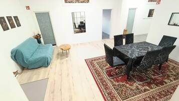 Departamento familiar, vista a la ciudad | Restaurantes