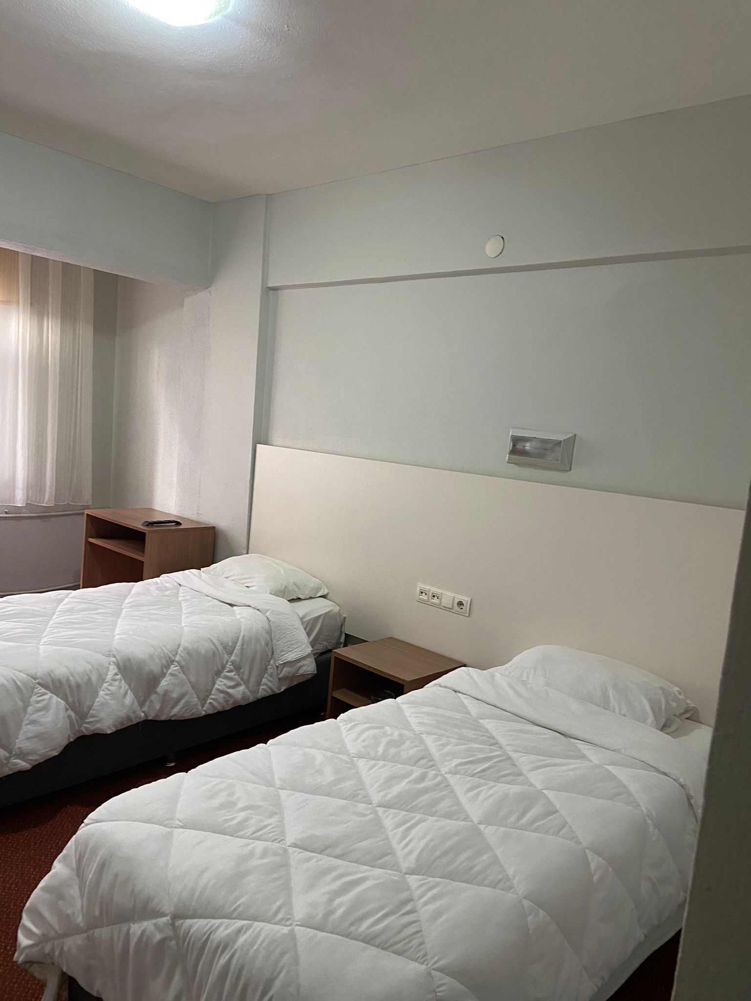 標準雙床房 | 書桌、隔音