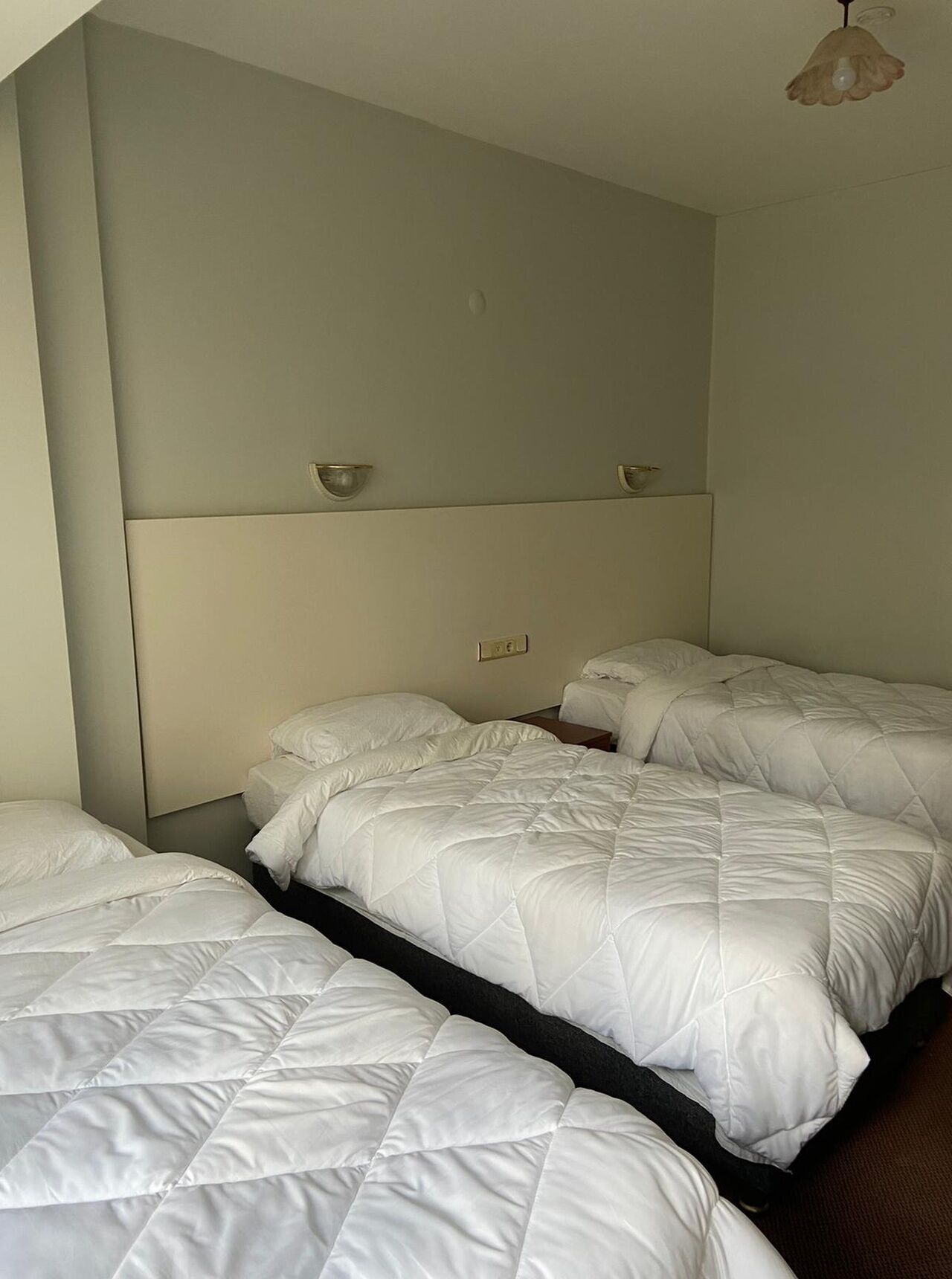 標準三人房, 非吸煙房 | 書桌、隔音