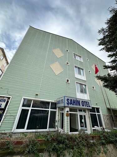 Şahin Otel