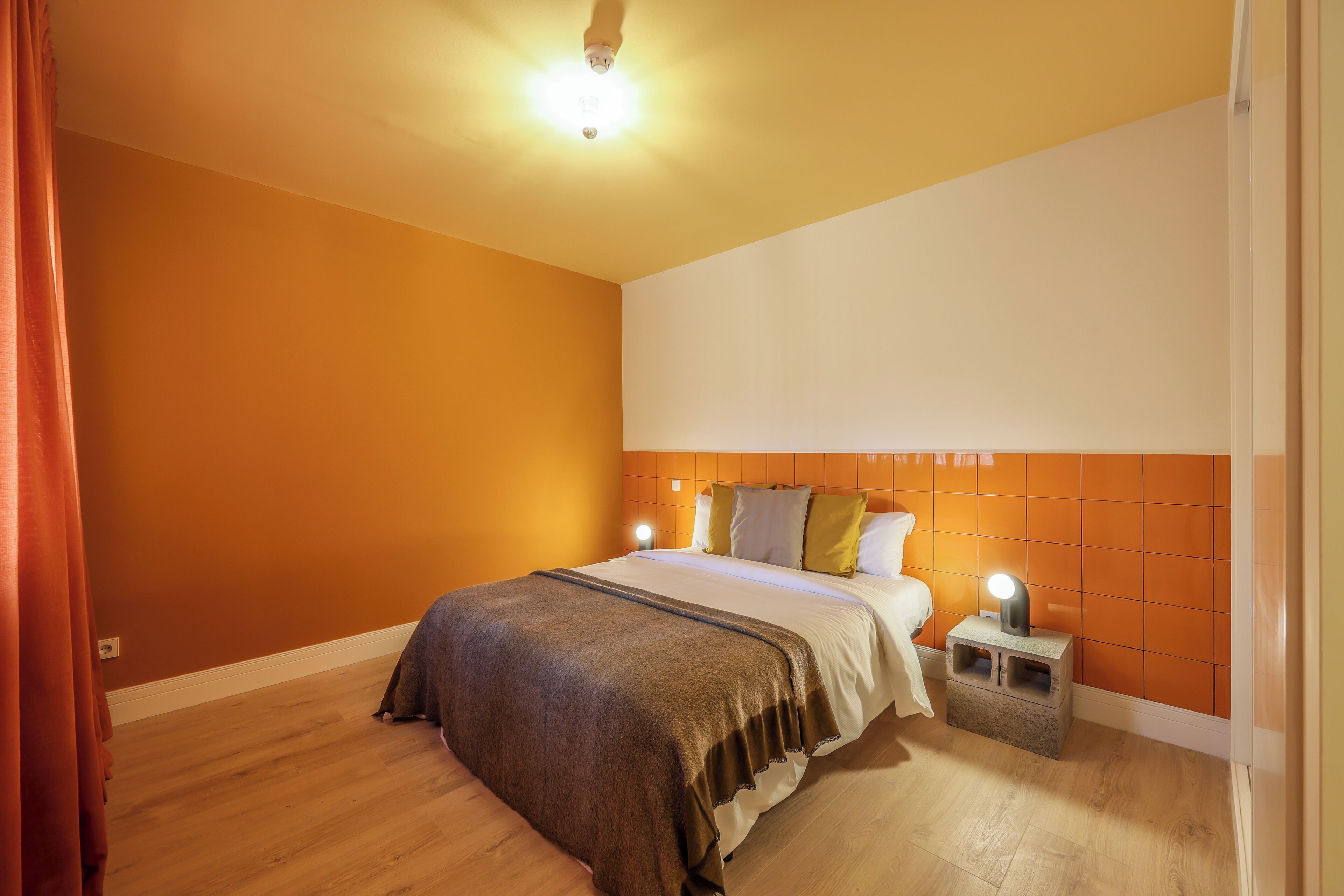 Departamento clásico | Escritorio, espacio para trabajar con laptop y wifi gratis 