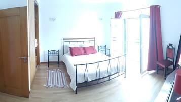 3 Schlafzimmer, Bügeleisen/Bügelbrett, WLAN, Bettwäsche