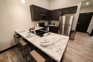 Fridge, microwave, oven, stovetop