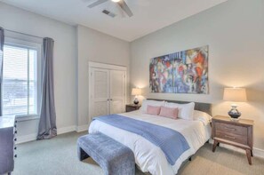 2 bedrooms, iron/ironing board, WiFi, bed sheets - 2-BR condo in 12 South I Unit 201 (Nashville)