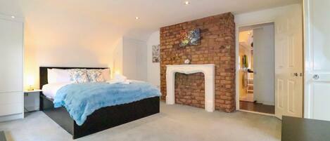 1 Schlafzimmer, Bügeleisen/Bügelbrett, Internetzugang, Bettwäsche
