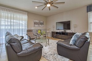 Smart TV - 8BR Home for 18 w/ Private Pool – Windsor (Kissimmee)