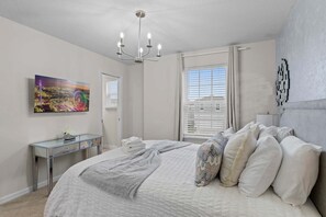 7 bedrooms, iron/ironing board, travel cot, free WiFi - 7BR Home for 15 w/ Private Pool – Windsor Cay (Clermont)