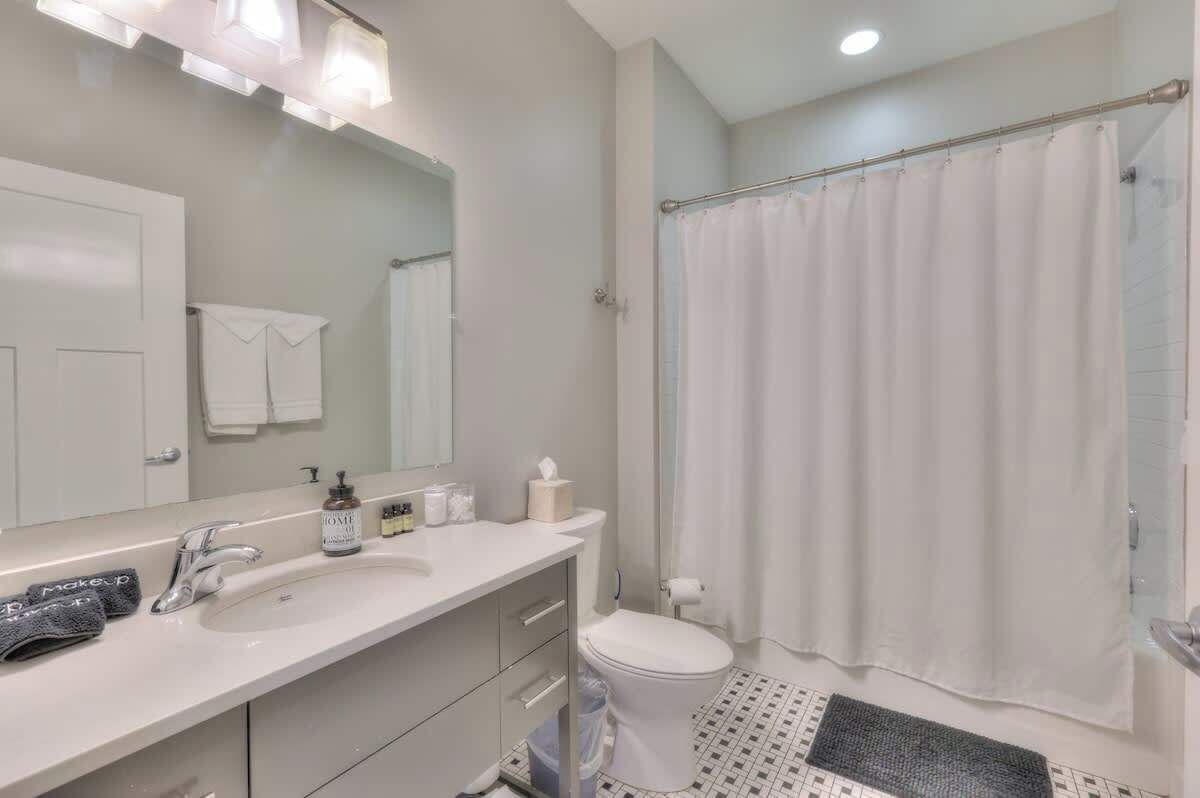 淋浴设施、吹风机