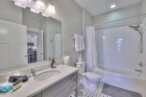 Chuveiro, secador de cabelo