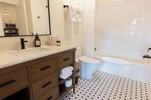 Unclassified image, 4 of 8, button - 1-BR Condo in 12 South I Unit 202 (Nashville)