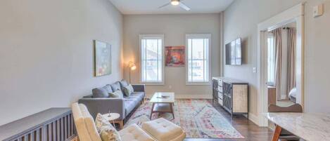 Televisión, oficina