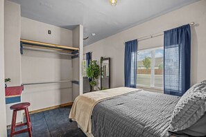 1 soverom, internettilgang og sengetøy