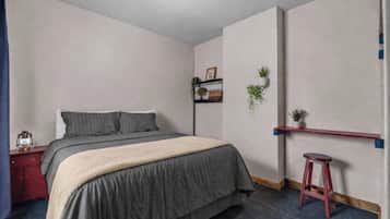 1 bedroom, internet, bed sheets