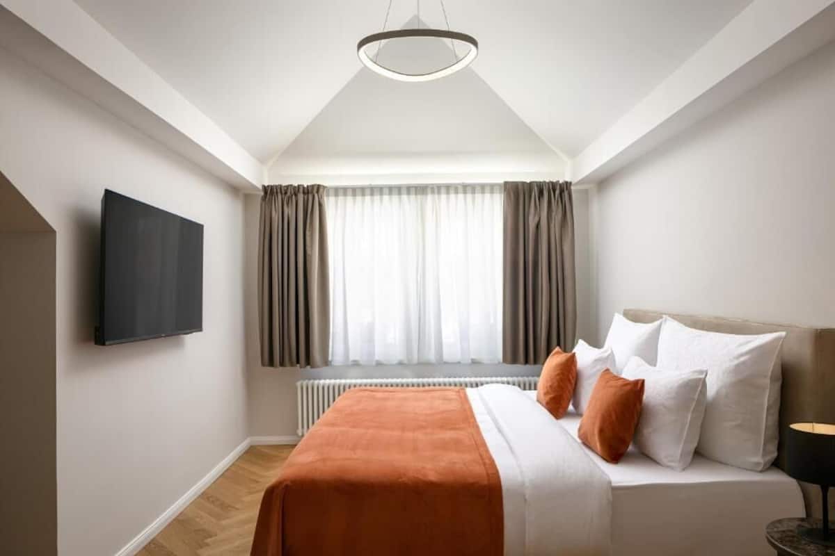 Select-Comfort-Betten, Minibar, Zimmersafe, Schreibtisch