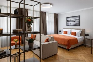 Select-Comfort-Betten, Minibar, Zimmersafe, Schreibtisch