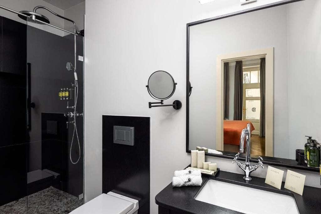 Superior-Doppelzimmer | Badezimmer | Dusche, Designer-Toilettenartikel, Haartrockner, Handtücher