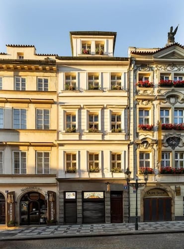 The Bridge Residence by Little King