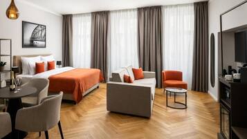 Select-Comfort-Betten, Minibar, Zimmersafe, Schreibtisch