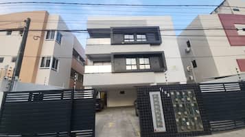 Apartamento básico | Fachada