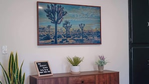 Interior - Desert Dawn: Pet-Friendly |Modern Home|Spa & Bocce (Joshua Tree)