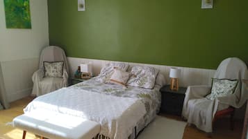 Fer et planche Ă repasser, Wi-Fi, draps fournis