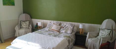 Strykejern/-brett, wi-fi og sengetøy