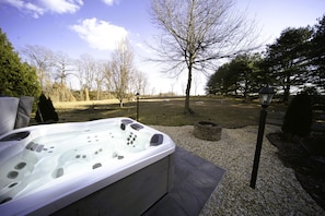 屋外スパ浴槽