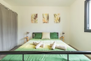 3 bedrooms, iron/ironing board, WiFi, bed sheets - Le Cazes - Wifi - Parking (Cazes-Mondenard)